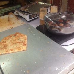 電話 地址 價格 營業(yè)時間 邁皋橋 和燕路小吃快餐團購